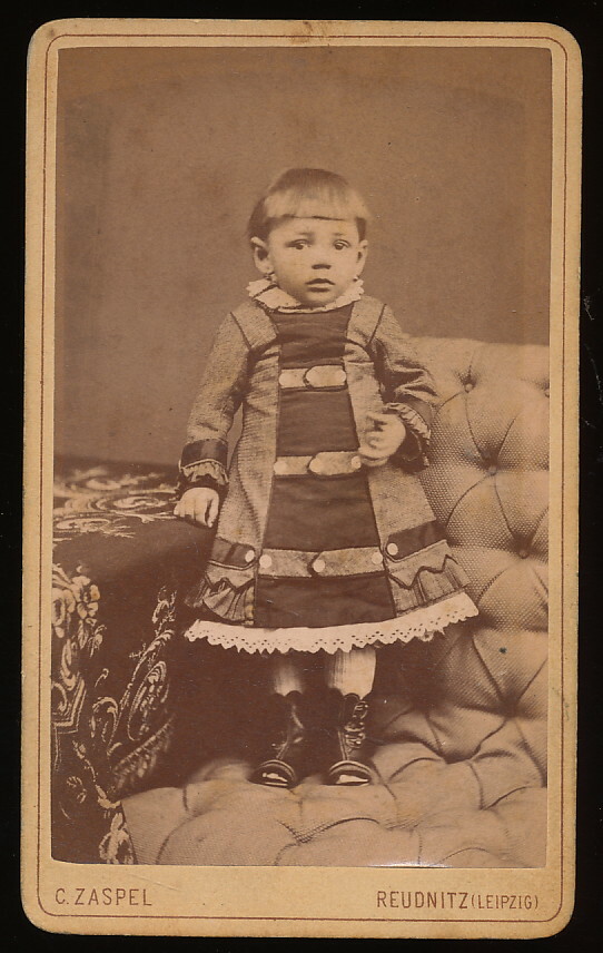 CDV – Child in Victorian Robe – Reudnitz Leipzig 1870s