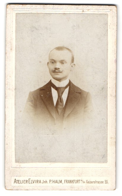 Photography studio Elvira, Frankfurt am Main, Kaiserstr. 55, Young Man With Schn