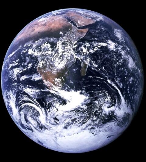 New Space Photo: Full Disc View of Planet Earth from Apollo 17 – 6 Sizes!