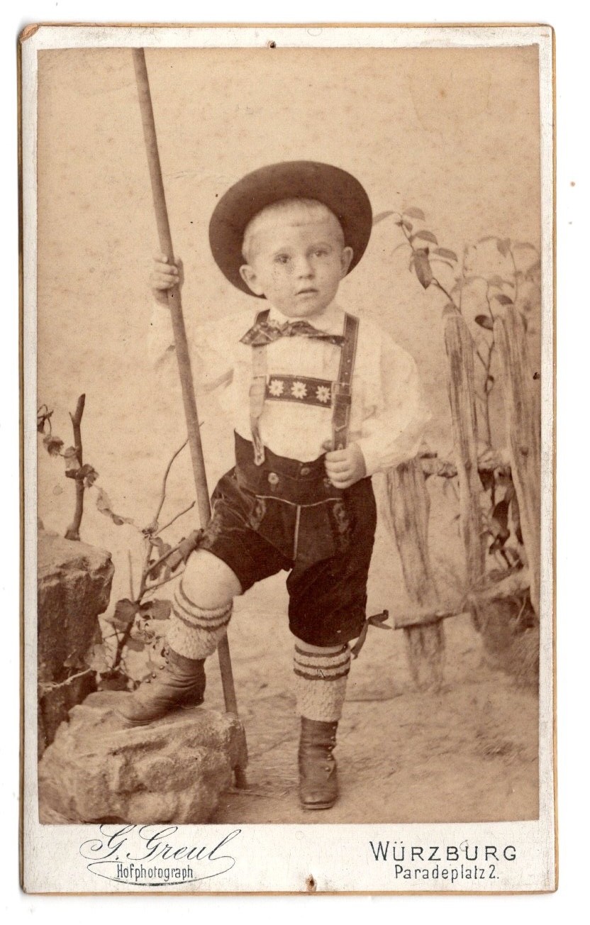 CDV photo boy in costume Rudolf Schmidt with stock Würzburg Greul 1895 (C2 033)