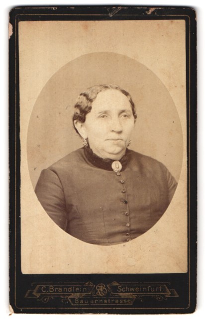 Photograph C. Brändlein, Schweinfurt, Bauernstrasse, portrait grandmother Uchtl