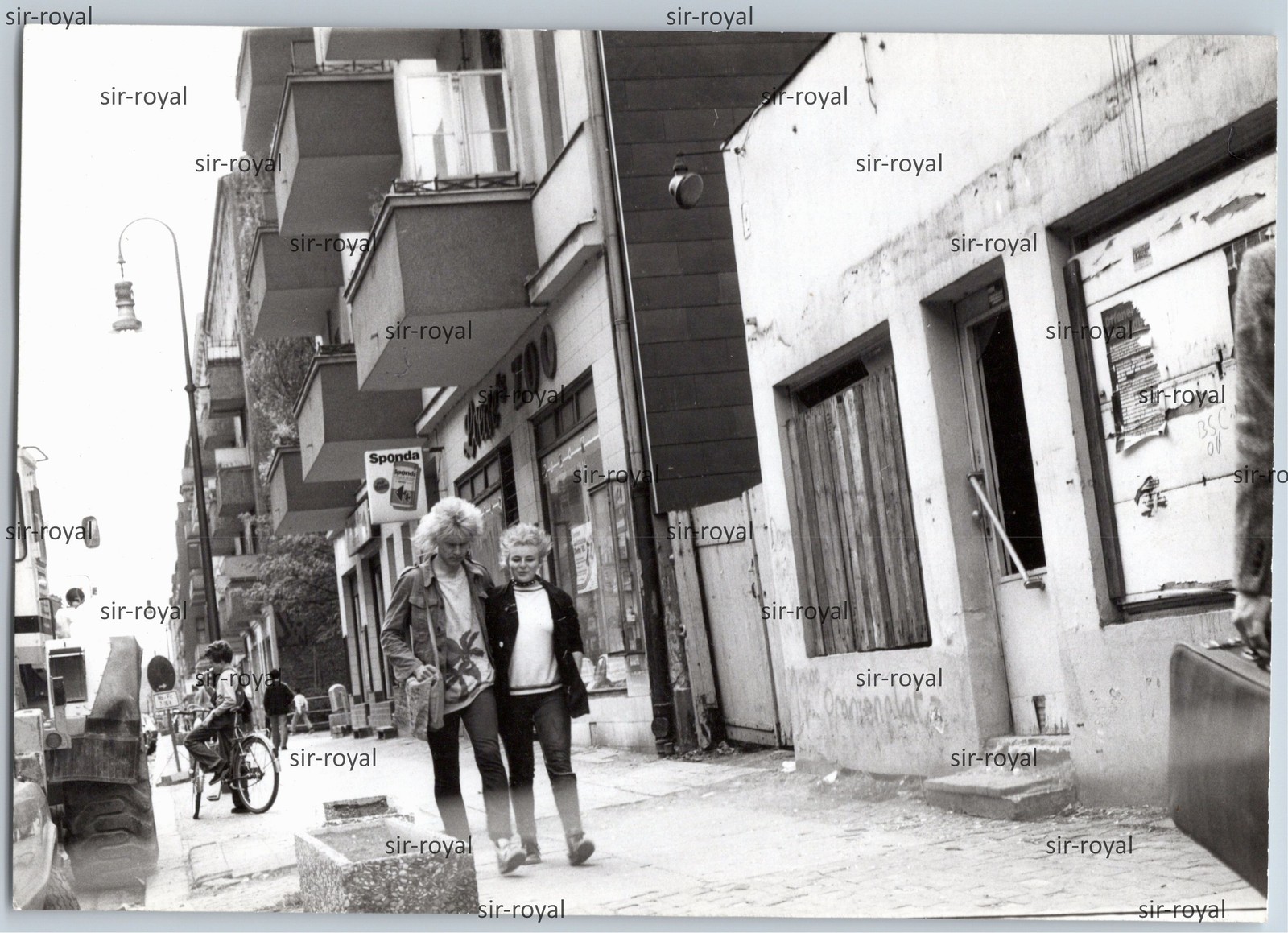 West Berlin 1980s – Punks on a Street – Photo 13x9cm