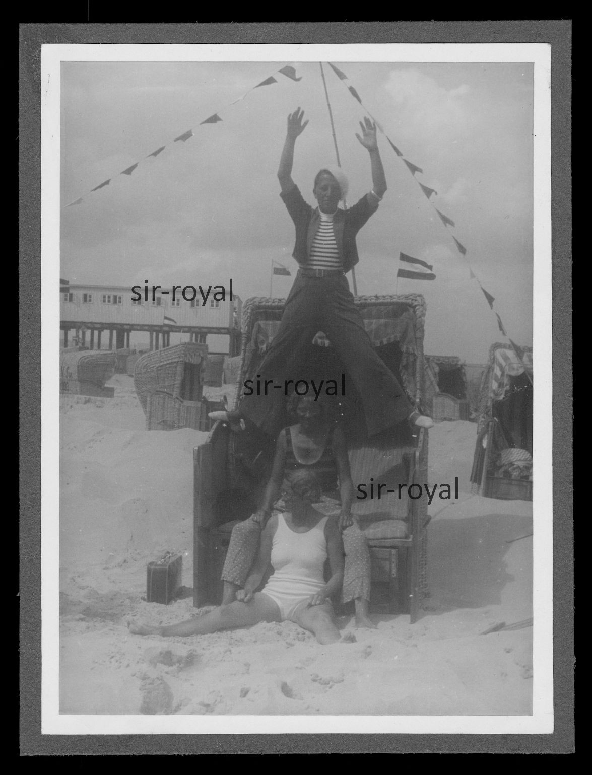 Swinoujscie 1932 – Women Artistry Beach – Pomerania 1930s Poland – Photo 10x13cm