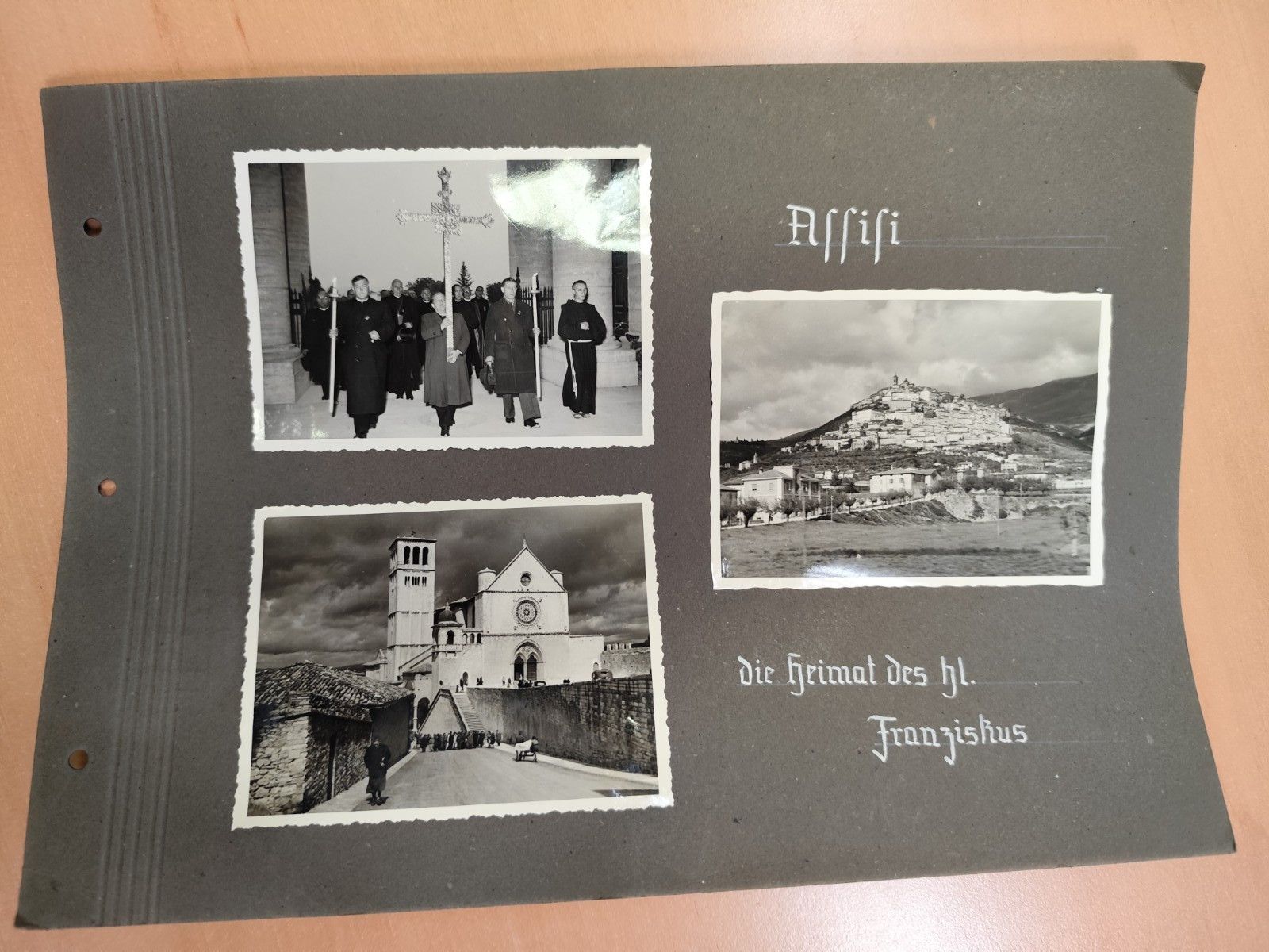 Seite aus Fotoalbum Assisi italien MK6