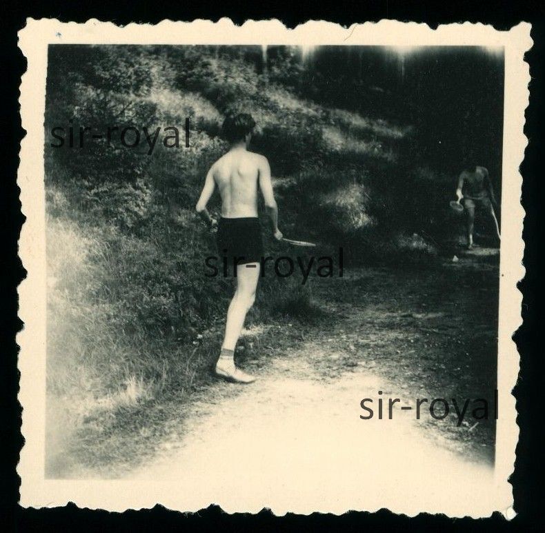 Pretty Men in Swim Trunks Playing Shuttlecocks – 1950s Gay Boys Nude – Photo 6x6cm
