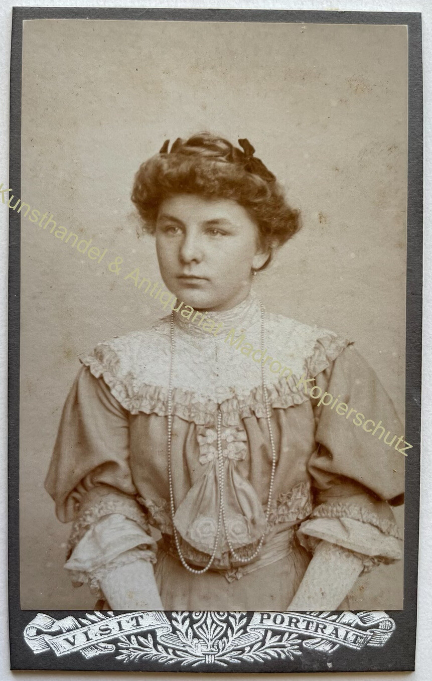 orig. CDV Photo Photograph Woman Lady Fashion Circa 1895 Dress