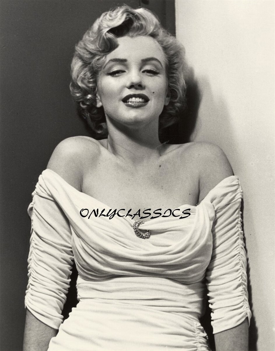 SEDUCTIVE ACTRESS MARILYN MONROE IN STRAPLESS DRESS 11X14 PHOTO Philippe Halsman