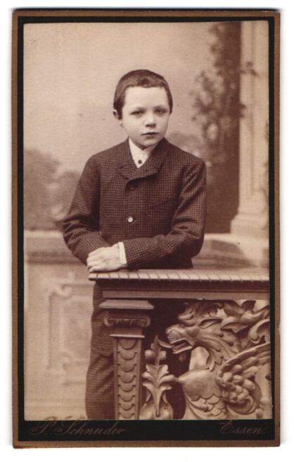 Photograph P. Schneider, Essen, Kettwigerstraße 38, portrait of a boy in the number