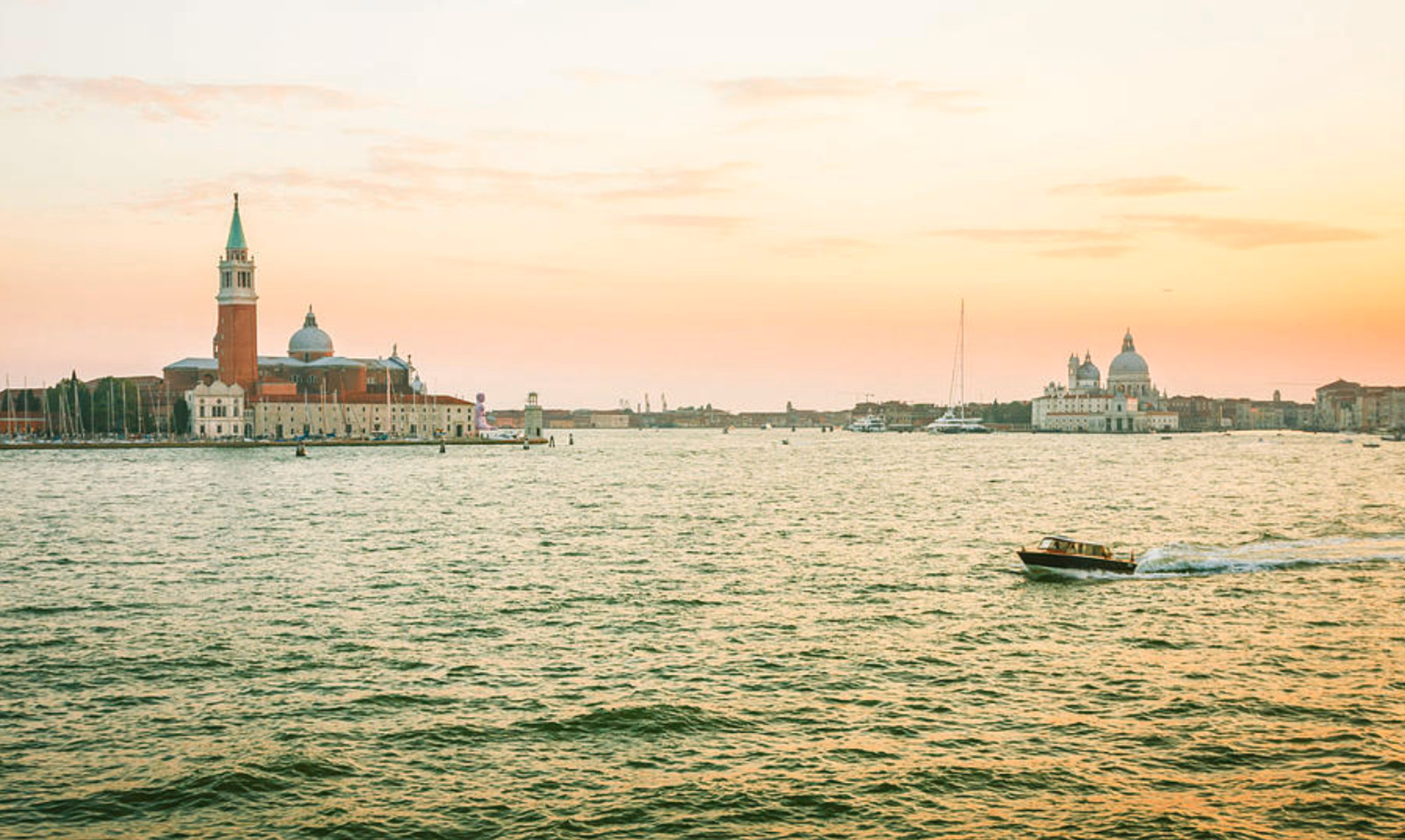 Digital photography- Venice,Italy (for print or just as a wallpaper)