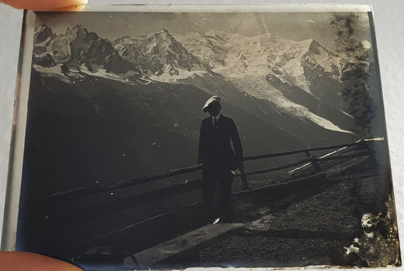 Photo Glass Plaque Early 1900s – 12 X 9 Cm