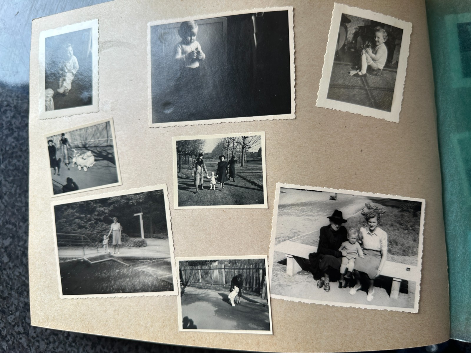 Old Photo Album Civilian with Flaws, Family Pre 1945 /27