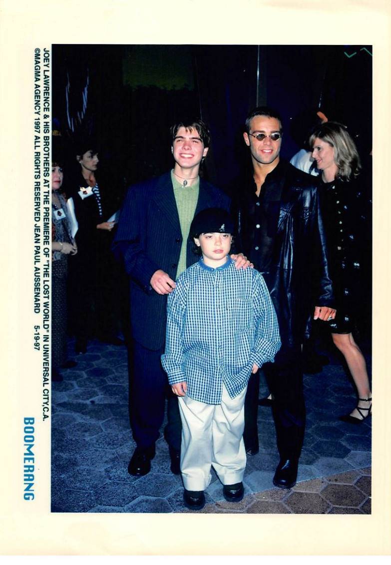 Press Photo. MLE10471. Approximately 30×20 Cm. Joey Lawrence And His Brother.