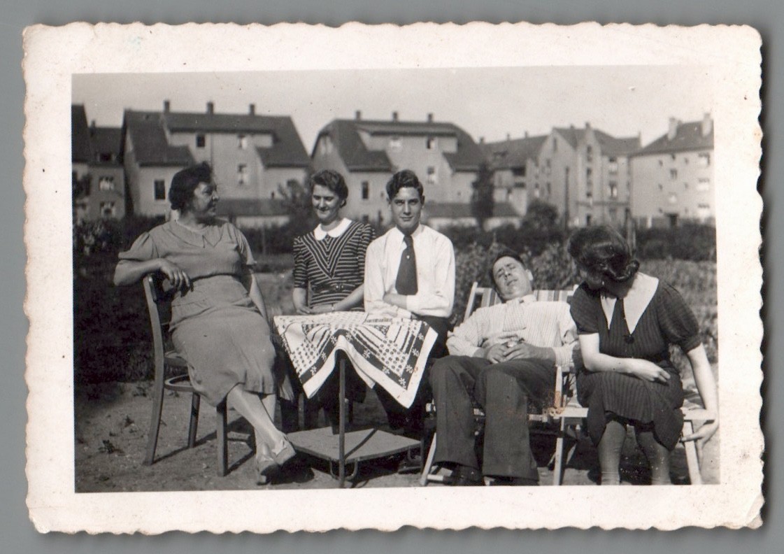 Family Photo Woman Bird Summer Sun Settlement Food? 1940s (F1196)