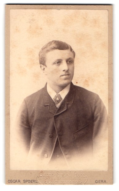Photograph Oscar Spoerl, Gera, Schleizer-Straße 16, portrait of a young man