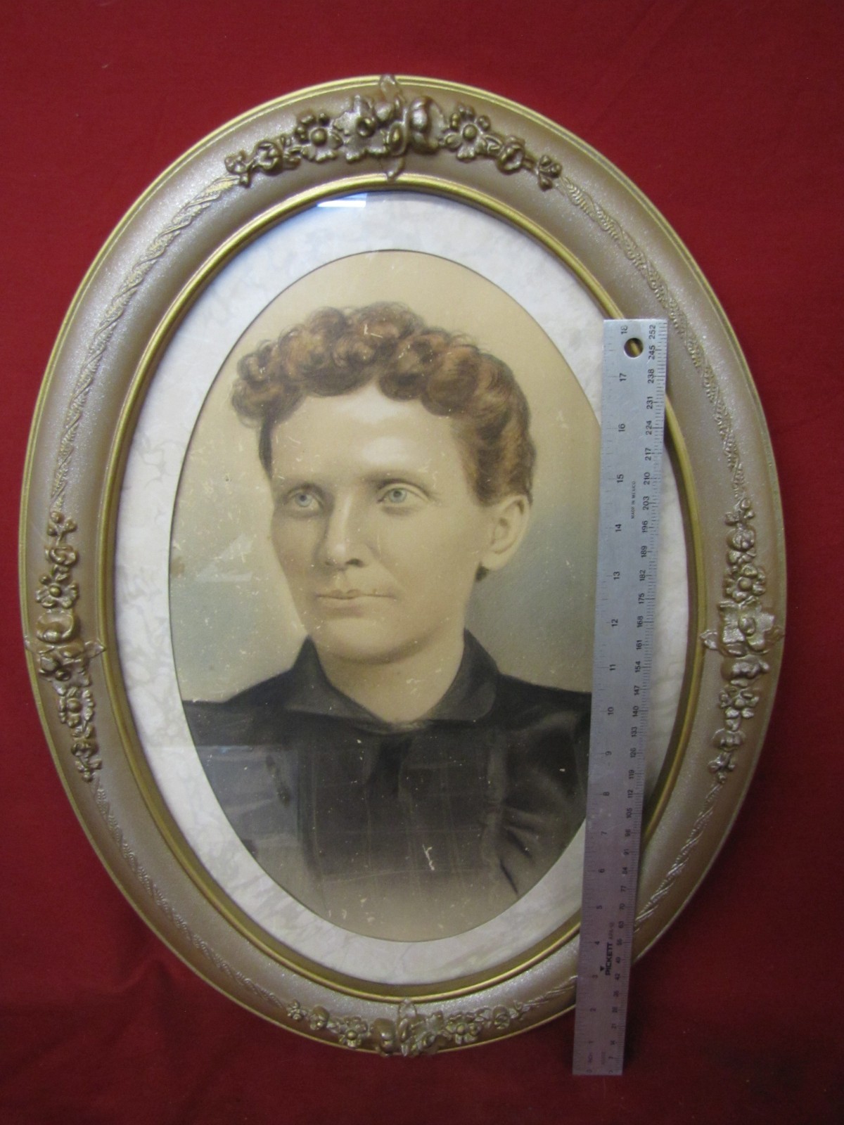 Beautiful Oval Framed Antique Portrait of a Woman