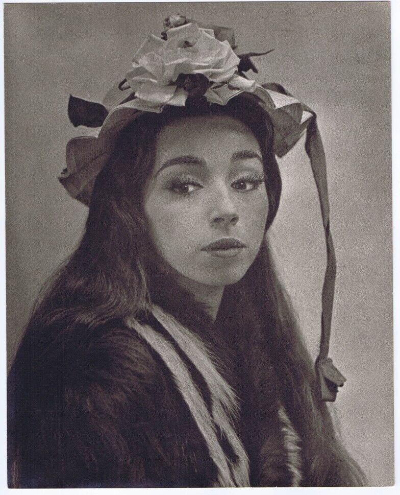 Hendrickson Photograph Portrait Young Lady Flowered Hat Fur Coat 8×10″ R440
