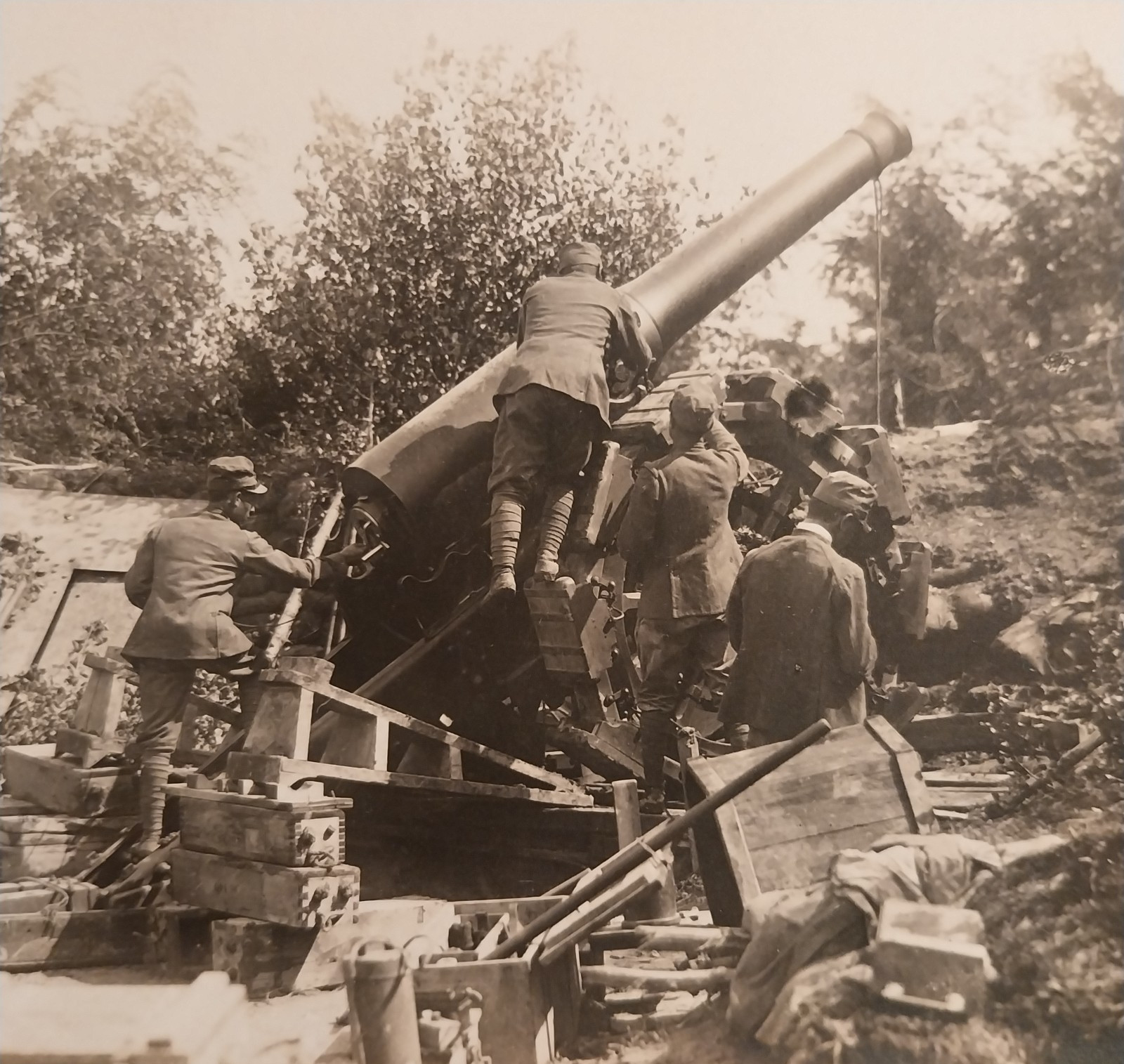 WW1 Soldiers Photo With Italian Cannon Howitzer 149MM 1916 C. (F. 010)