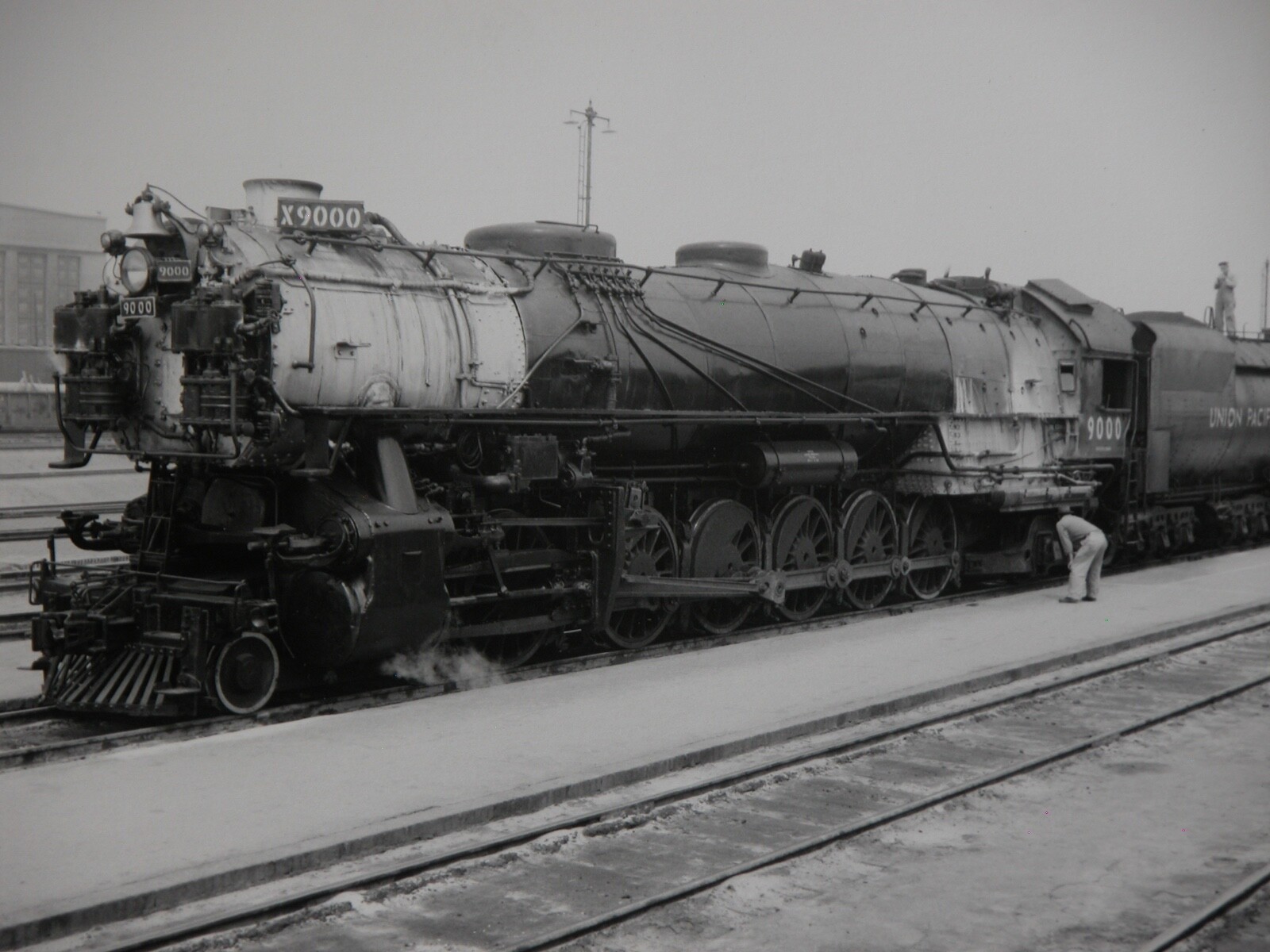 UNION PACIFIC X9000 Locomotive 8×10 Photograph Vtg 50s Railway Railroad Station