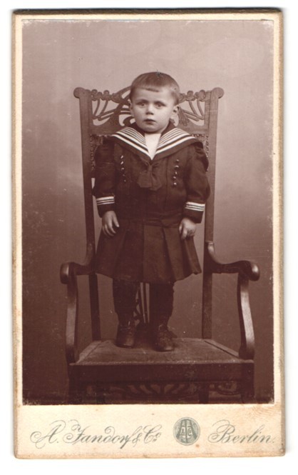 Photograph A. Jandorf & Co., Berlin, Cottbuserdamm 1-2, child in sailor dress