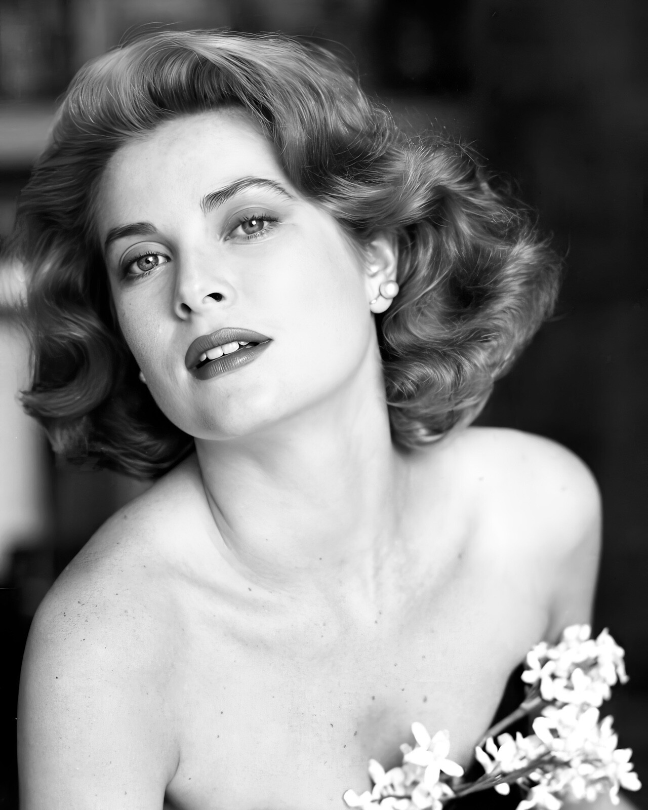 Grace Kelly publicity portrait c. 1954, reprint – multiple sizes: 1357
