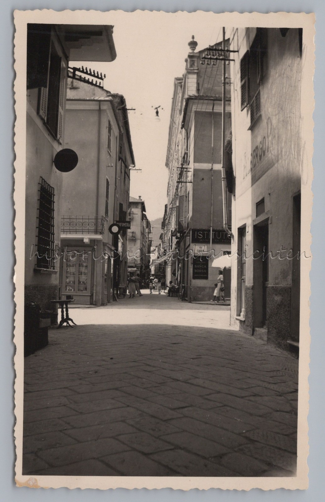 Alassio Italy – Alley Shops – Vintage Photo 1950s