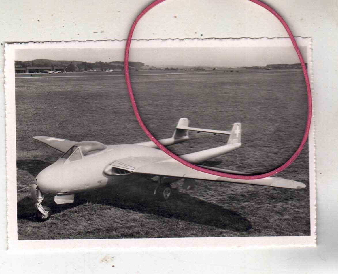 PHOTO PHOTO AIRCRAFT DE HAVILLAND 100 VAMPIRES SWITZERLAND