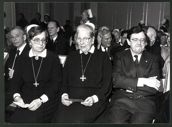 Photograph farewell to Gisela Bohlken 1989, DRC honorary president Walter Ba