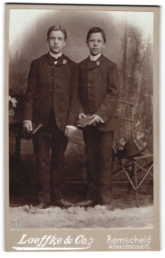Photography Loeffke & Co., Remscheid, Alleestrasse 10, Adolf Wüster and his Bru