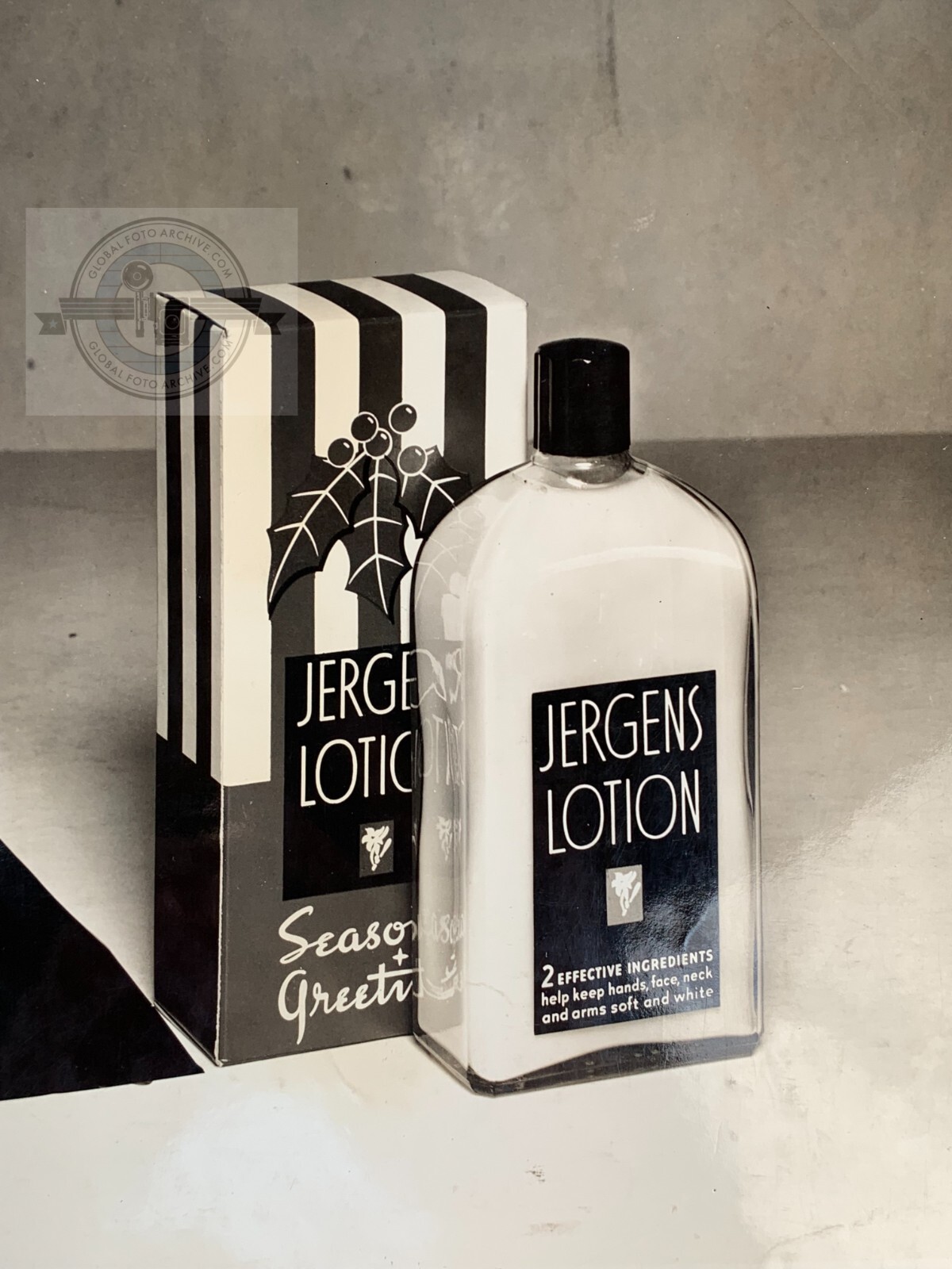 1943 Press Photo Jergen’s Lotion Modernist Design “In a gay Holiday wrapper”