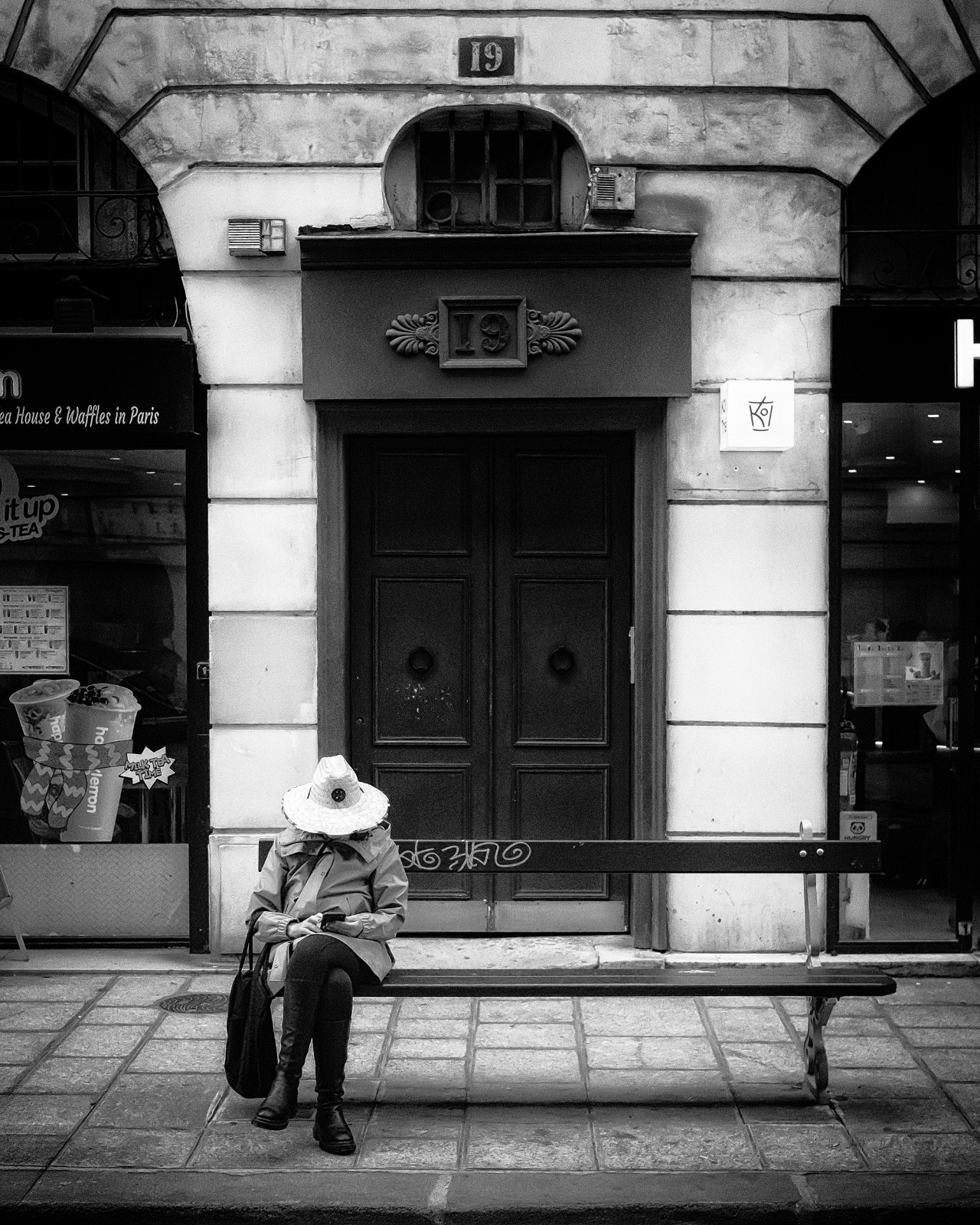 Fine Art Photography 5×7, 8×10, 11×14, 16×20 – Paris, France Street