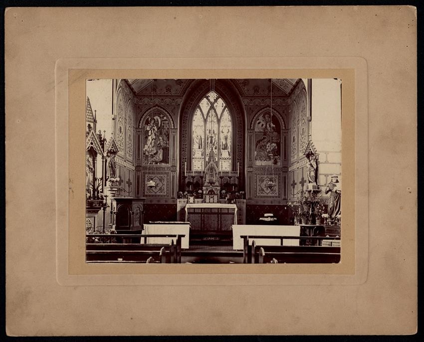 Photograph Rome-Roma, church altar before II. Vaticanum, Table of the Lord with