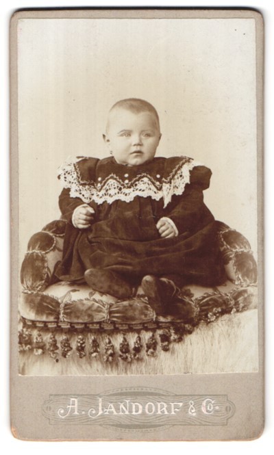Photograph A. Jandorf & Co., Berlin, Belle-Alliance Strasse 1, portrait sweet K