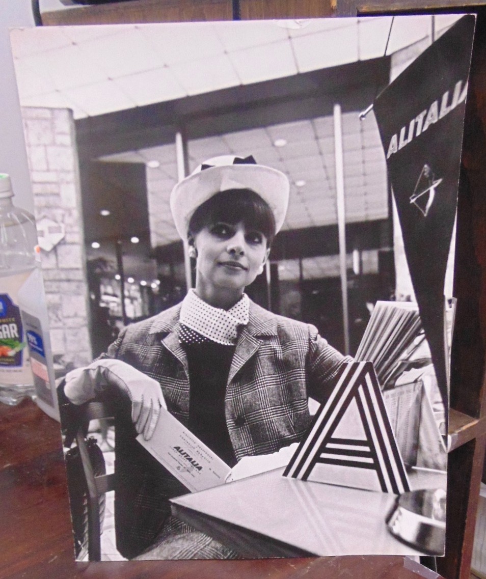 Rabbi A. Bruce Goldman – 10″ x 13″ b/w 60s photograph / Fashion, NYC, Alitalia