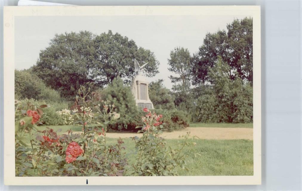 50760729 – 2000 Garstedt Memorial