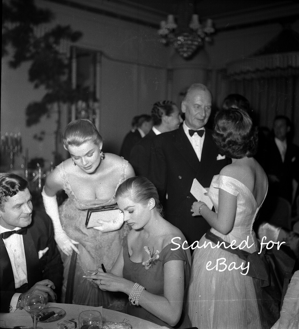 ANITA EKBERG & ANTHONY STEEL MOVIE ACTORS AT MISS WORLD PARTY 1958 – 1 NEGATIVE