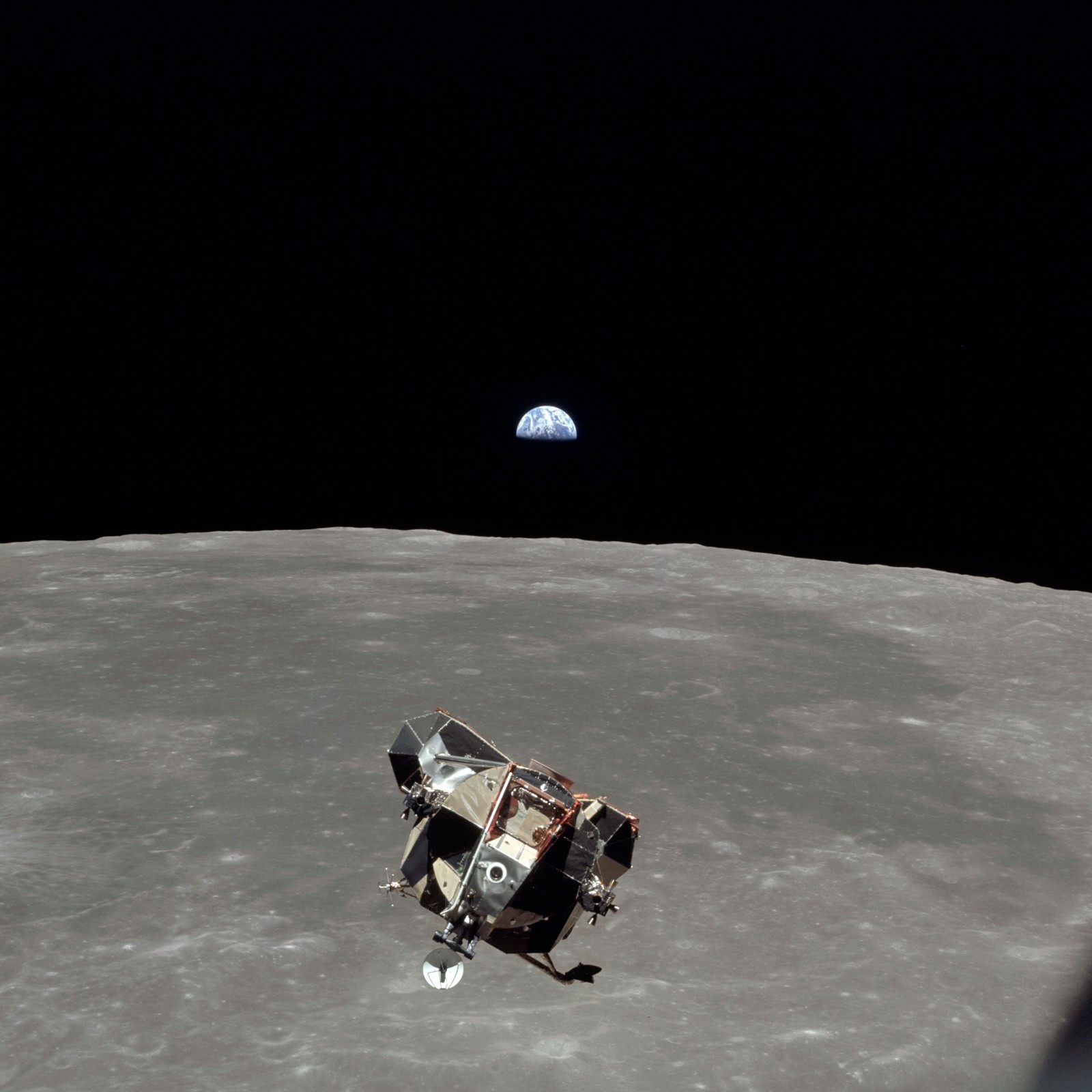 Photo NASA – Apollo 11 – Lunar Landing Module Moon & Earthrise