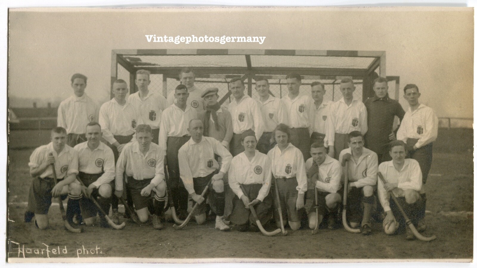 K7499 Photo 1921 E.T.B. Essen Neuss Field Hockey Team Athletes Athletes Hockey Boys