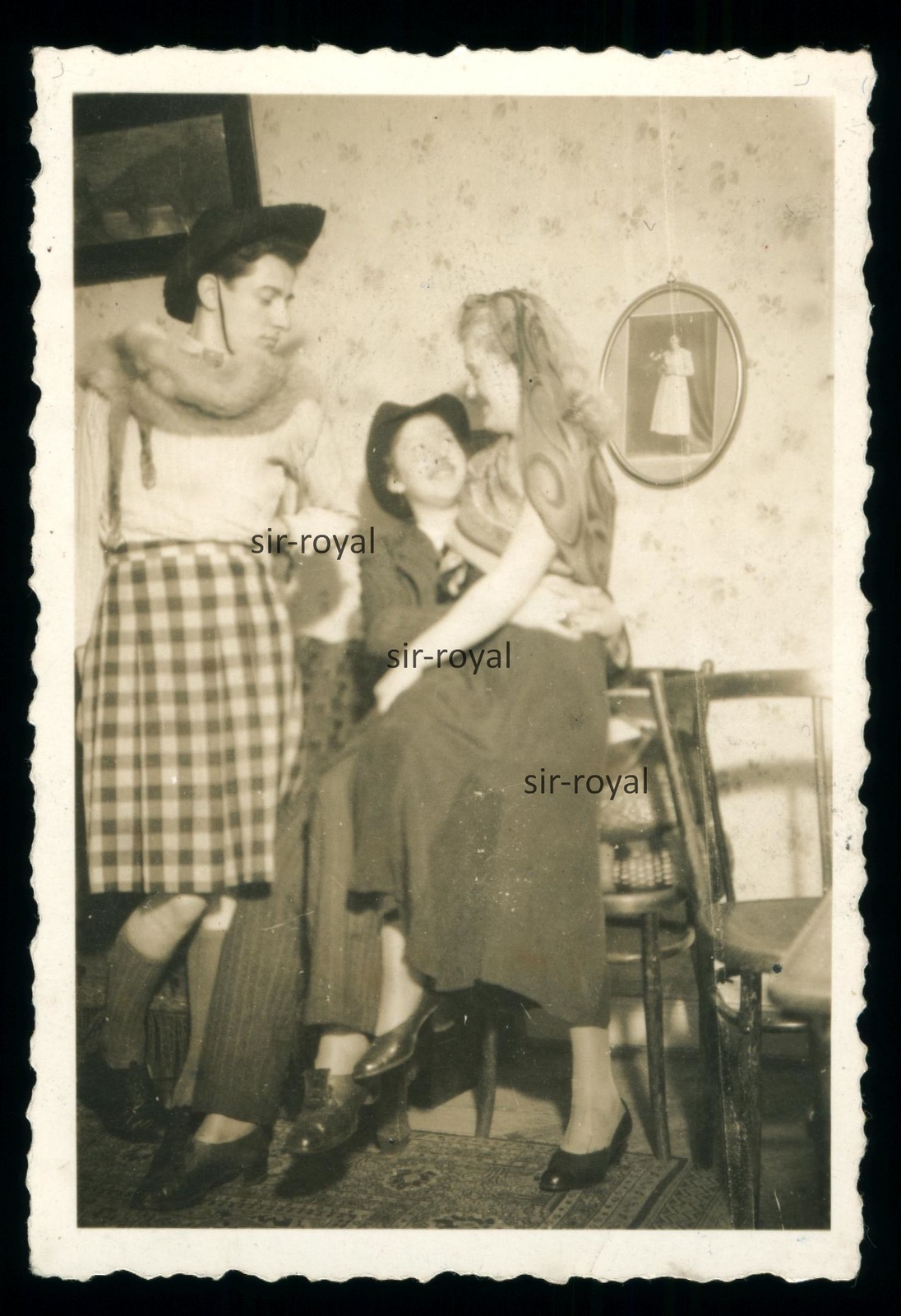 Man Dressed as Woman and Vice Around – 1930s Crossdresser Trans – Photo 6x9cm