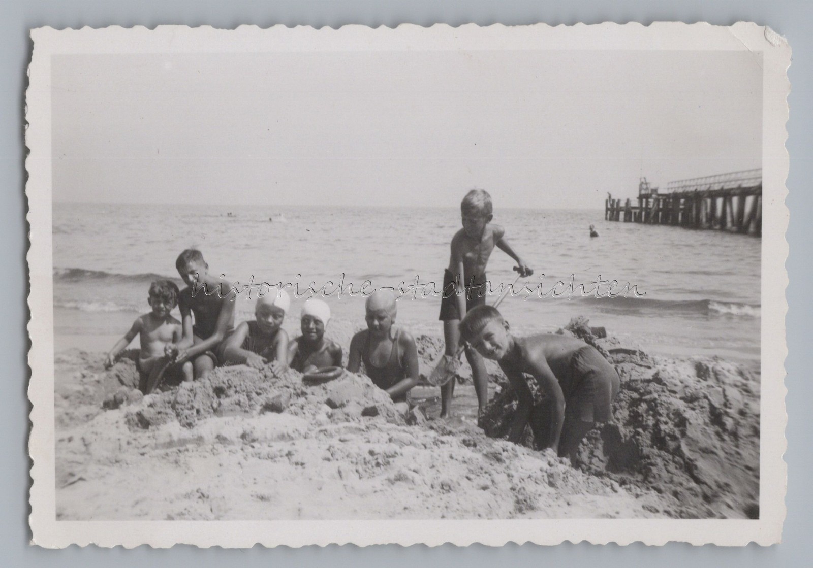 Ückeritz – Boys and Girls Building Sandcastle – Old Photo 1930s