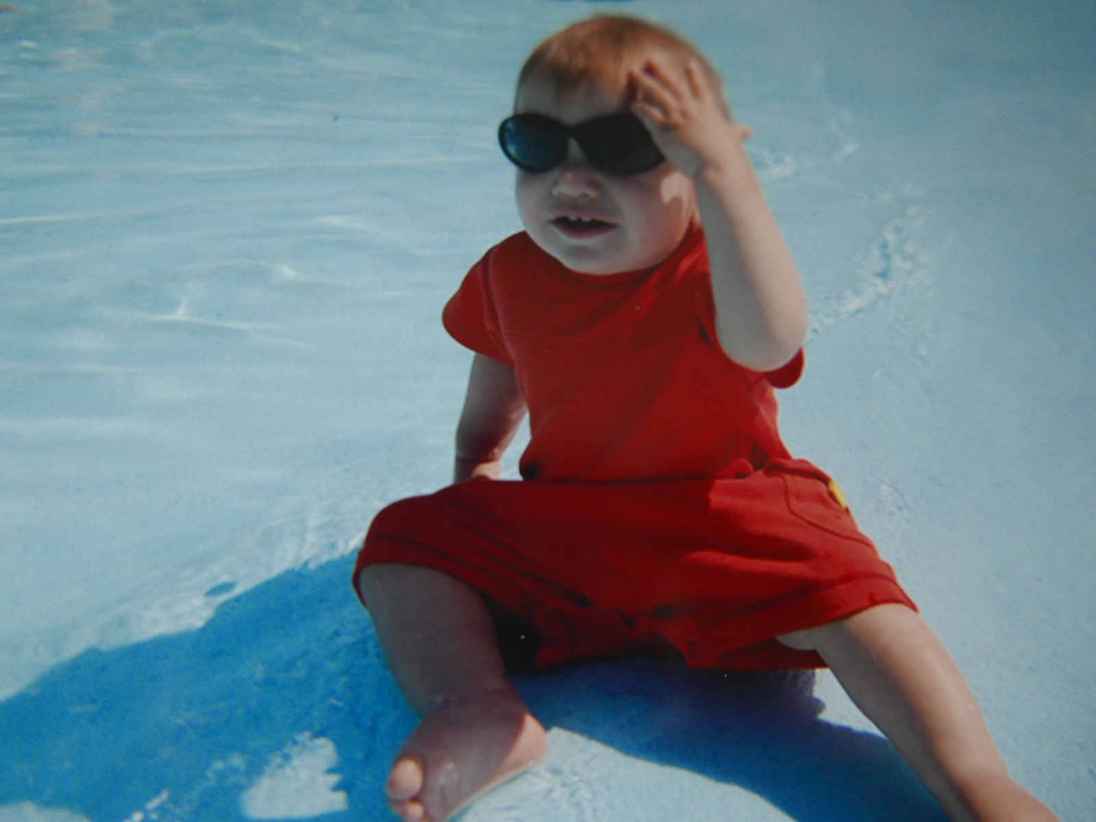 “PISTE SCARE”: PHOTO, PHOTOGRAPHY, CHILD, SNOW, WINTER, COURAGE, COOL, HOLIDAY, FASHION
