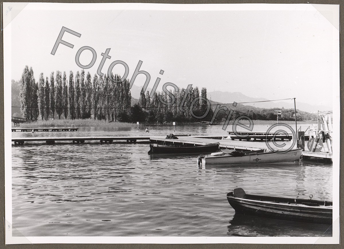 Photo Austria Pörtschach Wörthersee boats jetty leisure 1960s ship port