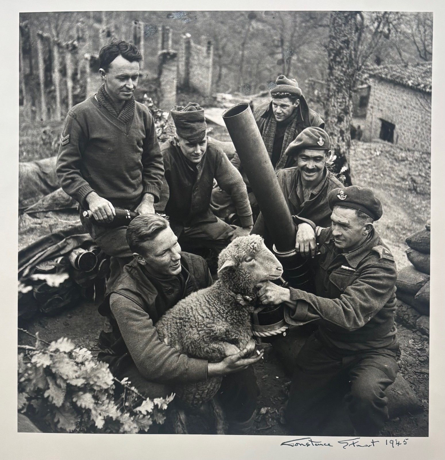 Original ’45 CONSTANCE STUART LARRABEE ‘South Africa Soldiers’ World War 2 PHOTO