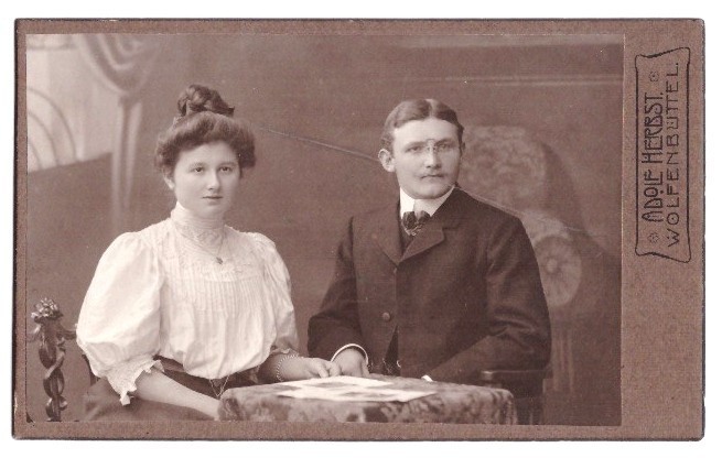 CDV photo around 1900, pretty young couple, Wolfenbüttel