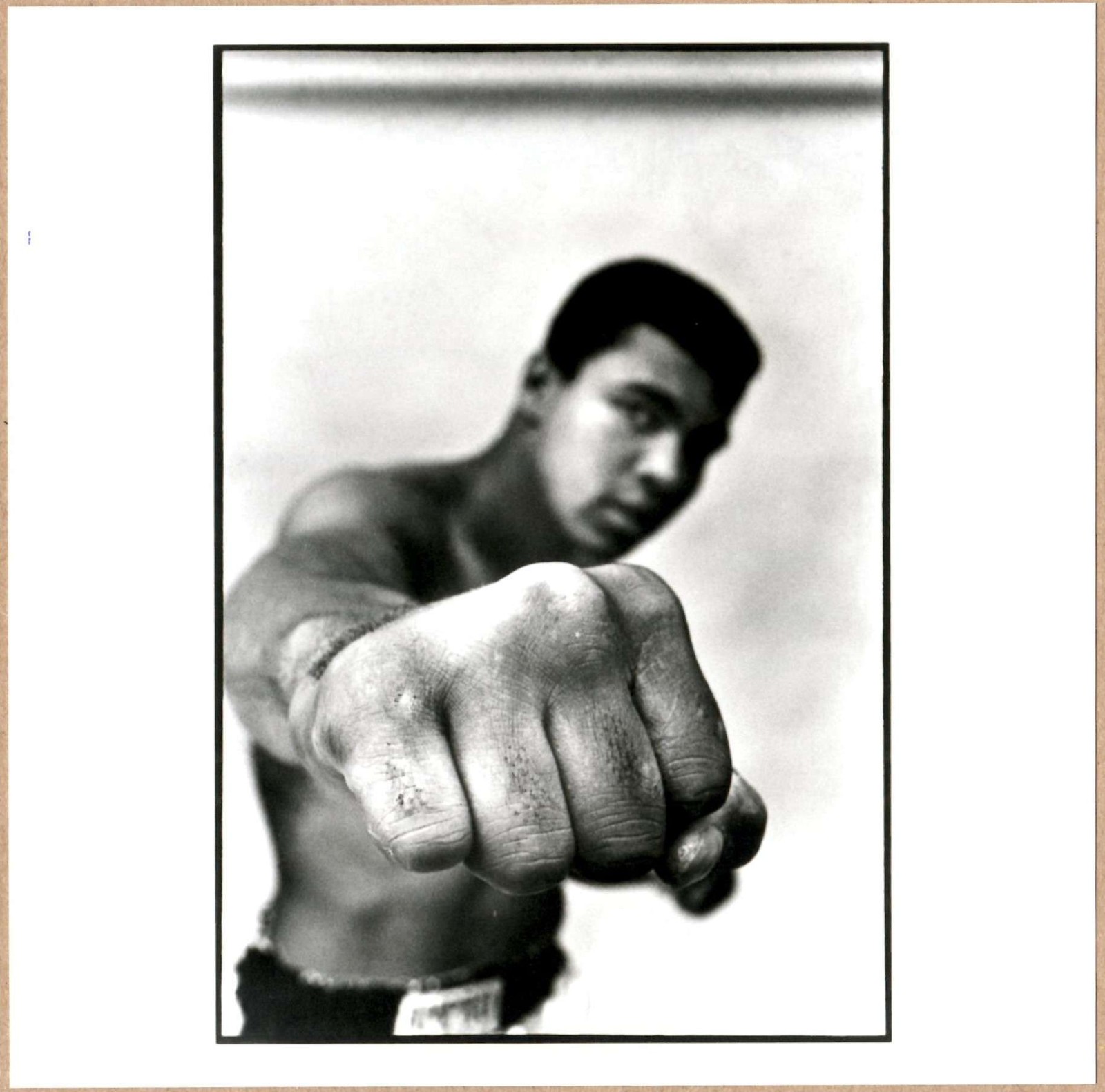 SIGNED THOMAS HOEPKER MUHAMMAD ALI SHOWING OFF HIS RIGHT FIST CHICAGO 1966 LTD