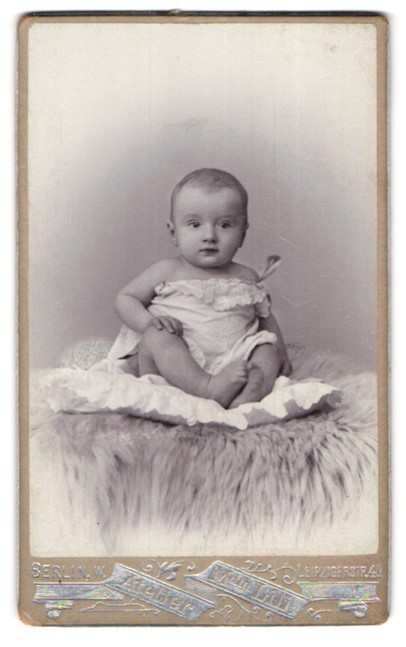 Photography Studio Mdm. Lili., Berlin-W., Leipzigerstr. 40, cute toddler in