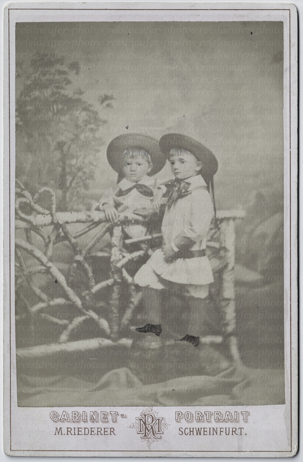Schweinfurter Jungs. Original-Kabinett-Photo um 1880