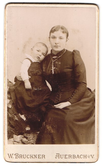 Photograph W. Bruckner, Auerbach i. V., Portrait Young Mother in Dress with Dress