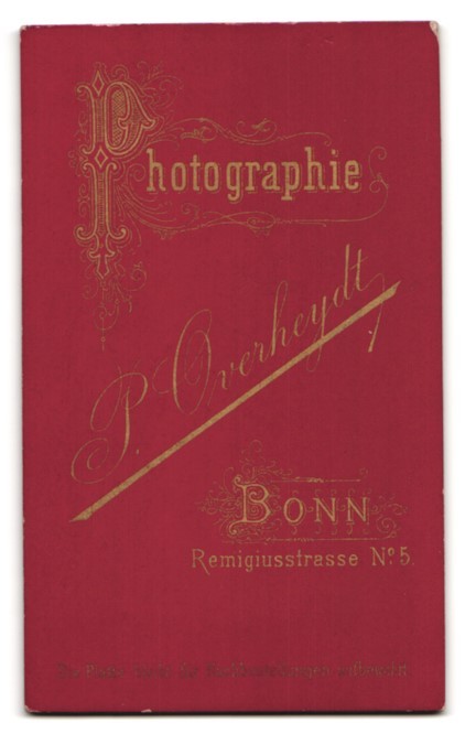 Photograph P. Overheydt, Bonn, Remigiusstr. 5, young lady with jewelry, bracelet