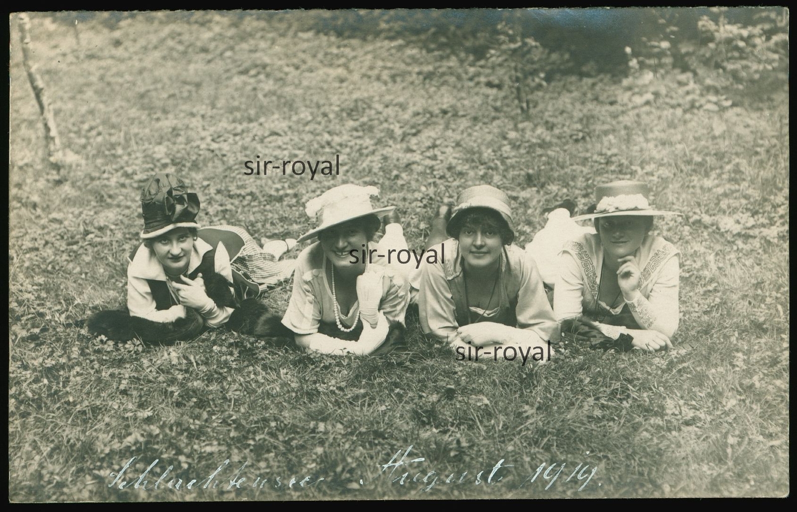 Ladies at Schlachtensee Berlin 1919 Photo Postcard 14x9cm