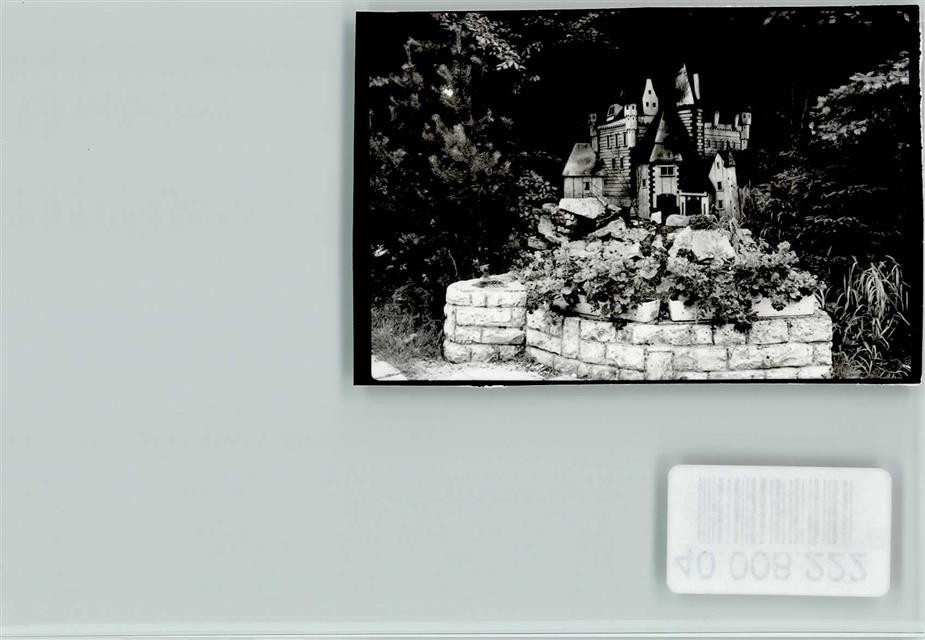 40008222 – 8573 Pottenstein Forest Café Miniature Model Bayreuth LKR